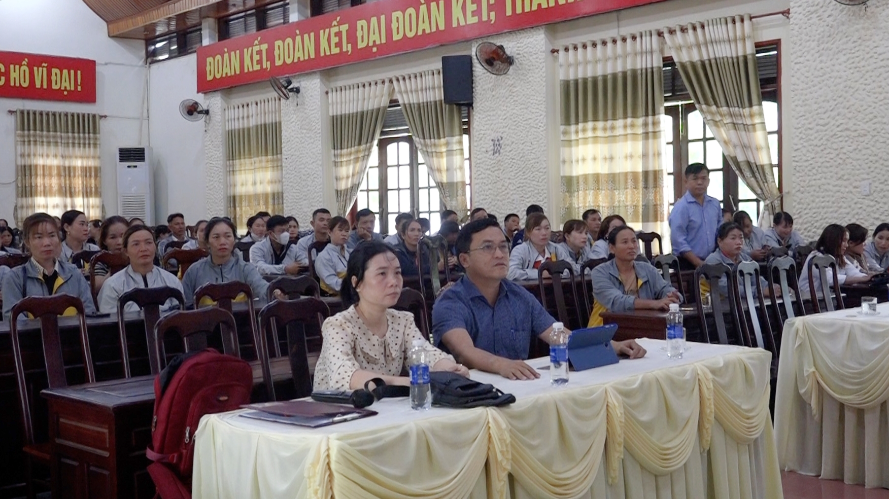 quang cảnh chuong trình